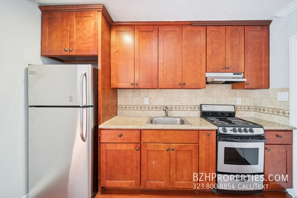 Studio Apartment for rent in Mid Wilshire - Central Los Angeles, Los Angeles