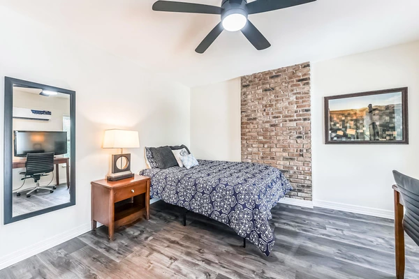 Coliving in Greater Hobby Area - Se Houston, Houston