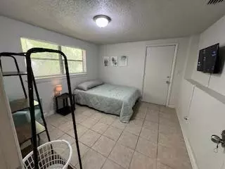 Coliving in Lake Forest - Northside, Jacksonville