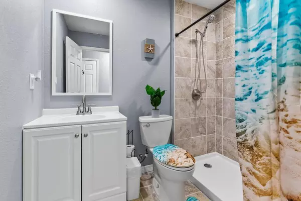 Coliving in Cedar Hills - Westside, Jacksonville