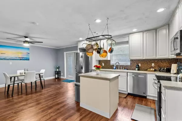 Coliving in Cedar Hills - Westside, Jacksonville