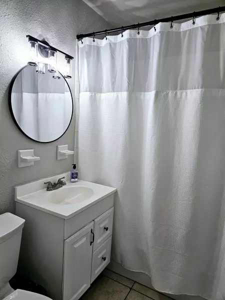 Coliving in Holden Heights - Central Orlando, Orlando