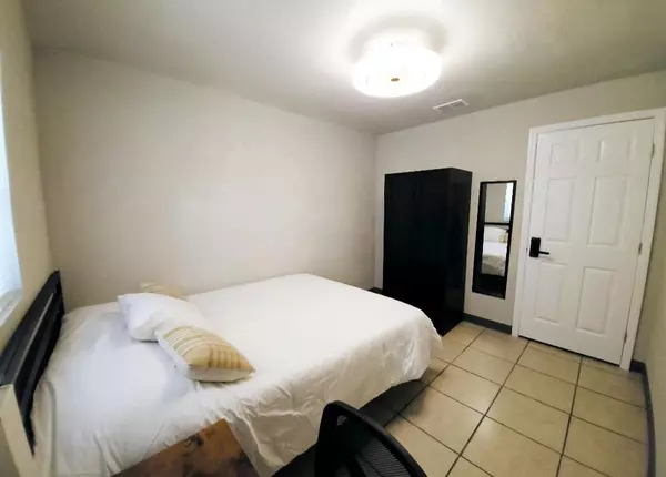 Coliving in Holden Heights - Central Orlando, Orlando