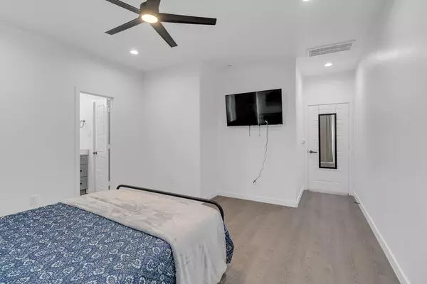 Coliving in The Woodlands - Nw Houston, Houston