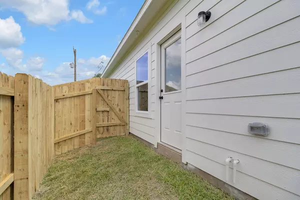 Coliving in The Woodlands - Nw Houston, Houston