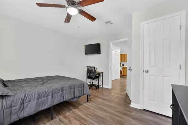 Coliving in Grant Park Tampa - East Tampa, Tampa