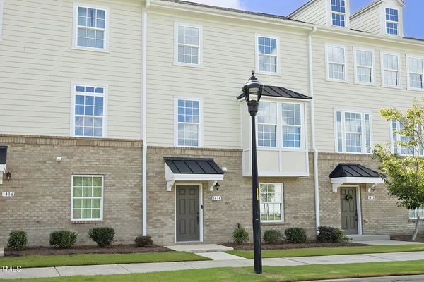 Coliving in Southpoint - Durham, Raleigh