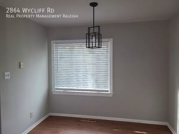 4 bedrooms apartment for rent in Country Club Hills - Central Raleigh, Raleigh