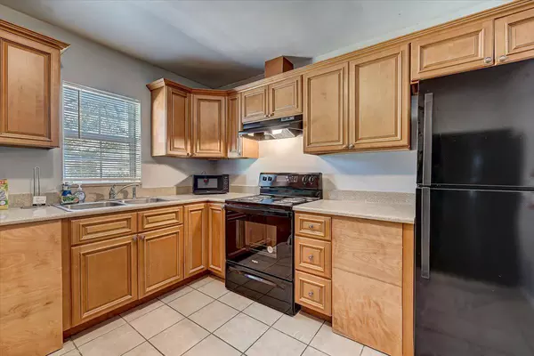 Coliving in Cedar Hills - Westside, Jacksonville