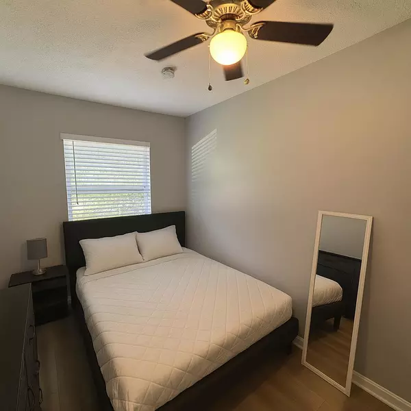 Coliving in Cedar Hills - Westside, Jacksonville