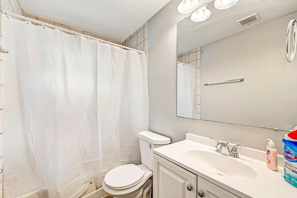 Coliving in Cedar Hills - Westside, Jacksonville