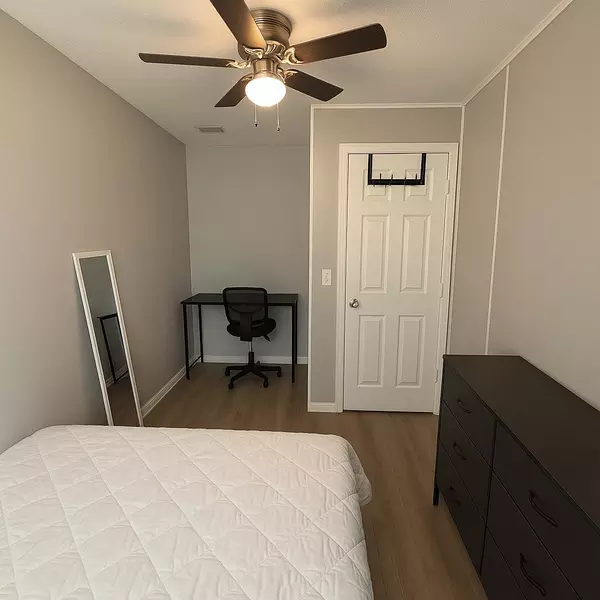 Coliving in Cedar Hills - Westside, Jacksonville