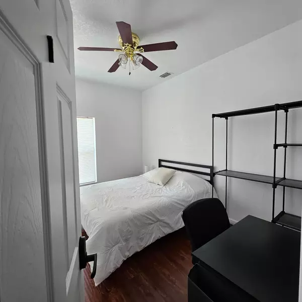 Coliving in Holden Heights - Central Orlando, Orlando