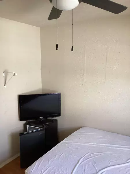 Coliving in Wolf Creek - Sw Dallas, Dallas