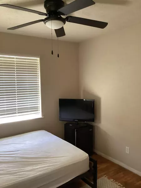 Coliving in Wolf Creek - Sw Dallas, Dallas