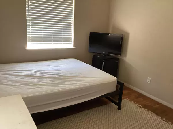 Coliving in Wolf Creek - Sw Dallas, Dallas