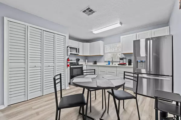 Coliving in Grant Park Tampa - East Tampa, Tampa