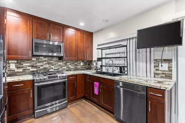 Coliving in Moreno Valley - Inland Empire, Los Angeles