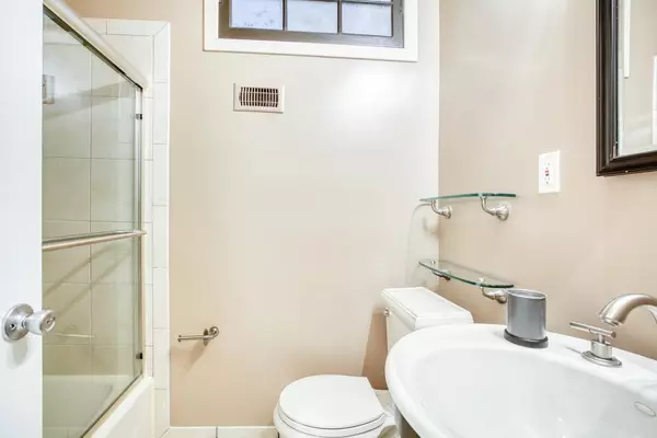 Coliving in Hill East - SE DC, Washington DC