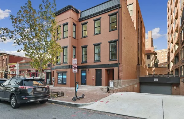 4 bedrooms apartment for rent in Dupont Circle - NW DC, Washington DC