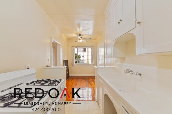 Studio Apartment for rent in Windsor Square - Central Los Angeles, Los Angeles