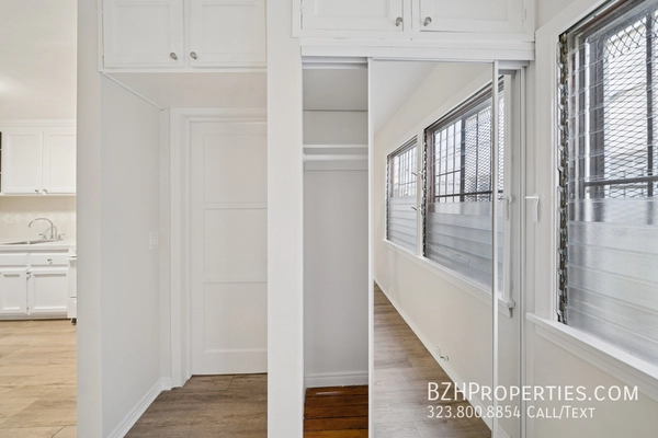 Studio Apartment for rent in Mid Wilshire - Central Los Angeles, Los Angeles