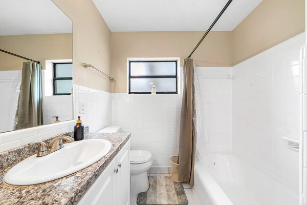 Coliving in Pine Hills - West Orlando, Orlando