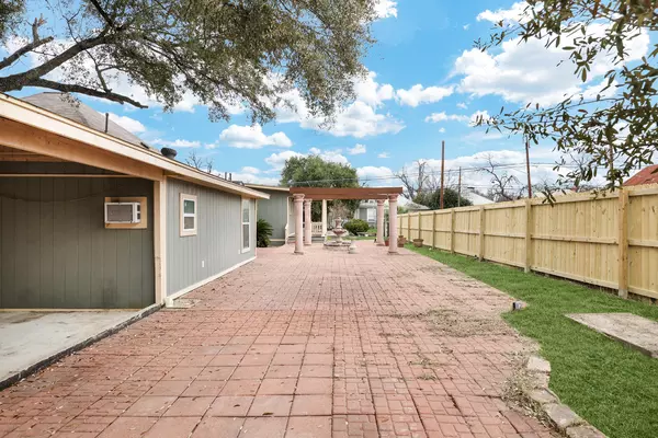 Coliving in Dignowity Hill - East SATX, San Antonio