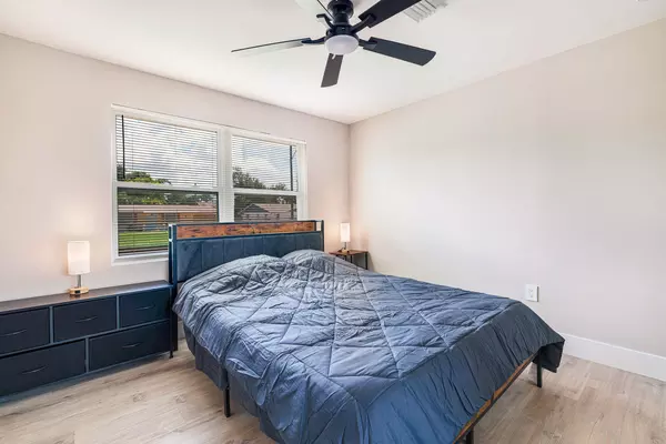 Coliving in Englewood - North Port, Sarasota