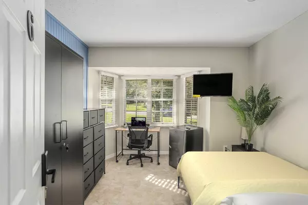 Coliving in Odessa - North Tampa, Tampa