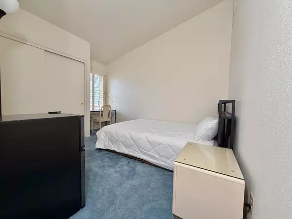 Coliving in Glendale - NW Valley, Phoenix