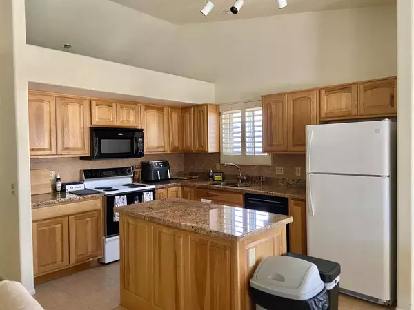 Coliving in Glendale - NW Valley, Phoenix