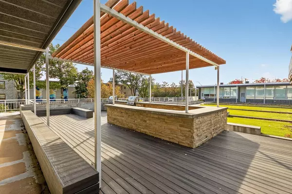 Coliving in South Plaza - KCMO, Kansas City