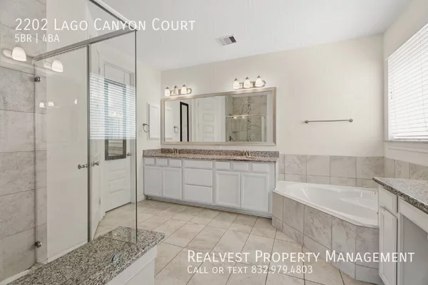 5 bedrooms apartment for rent in Pearland - Se Houston, Houston