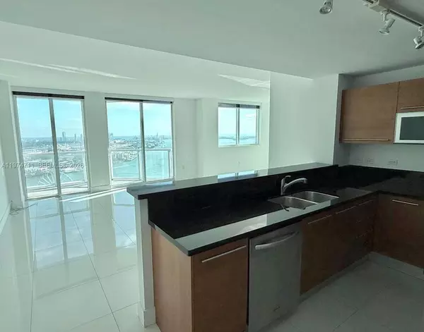 2 bedrooms apartment for rent in Downtown Miami - Miami, Miami