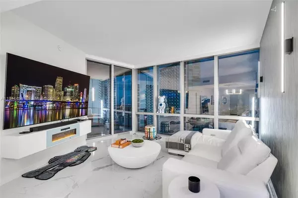 2 bedrooms apartment for rent in Downtown Miami - Miami, Miami