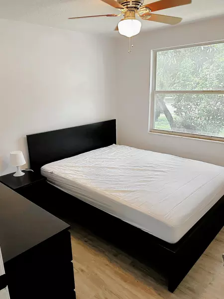 Coliving in Lake Forest - Northside, Jacksonville