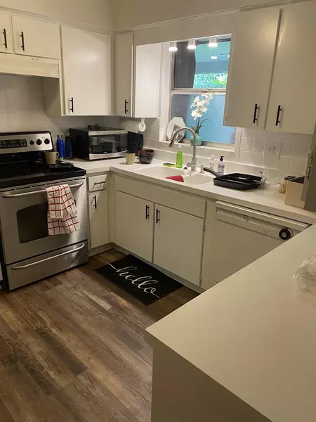 Coliving in Temple Terrace - North Tampa, Tampa