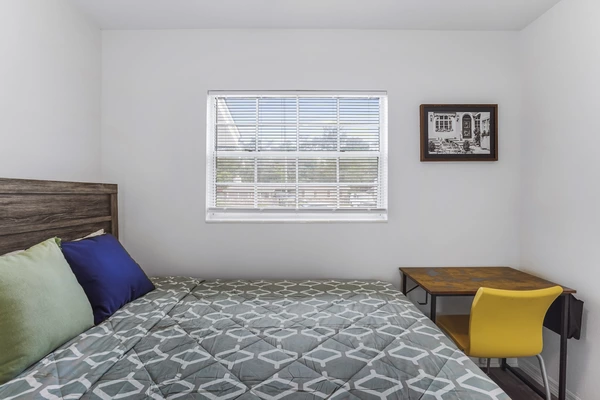 Coliving in Cedar Hills - Westside, Jacksonville