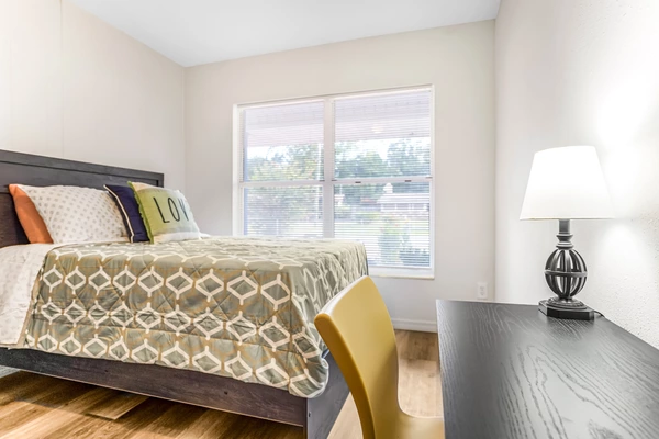 Coliving in Cedar Hills - Westside, Jacksonville