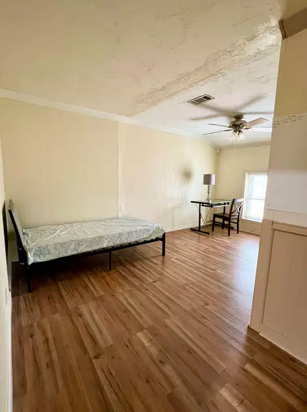 Coliving in Central Arlington - Arlington, Dallas