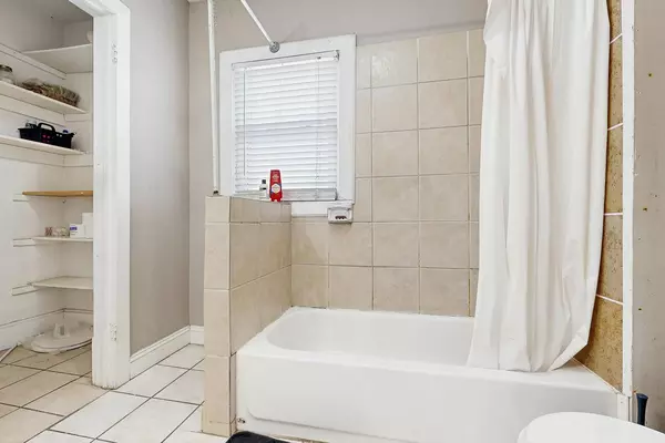 Coliving in Midtown-Westport - KCMO, Kansas City