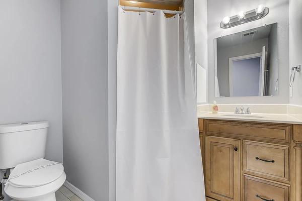 Coliving in Live Oaks Square - East Tampa, Tampa