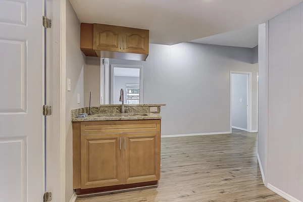 Coliving in Live Oaks Square - East Tampa, Tampa