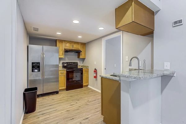 Coliving in Live Oaks Square - East Tampa, Tampa