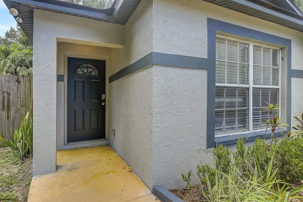 Coliving in Live Oaks Square - East Tampa, Tampa