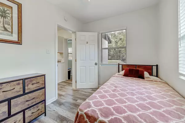 Coliving in Cedar Hills - Westside, Jacksonville