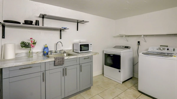 Coliving in Kenwood - Clearwater-St. Petersburg, Tampa