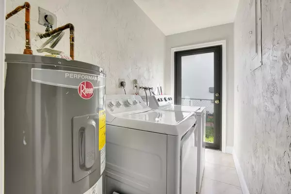 Coliving in Dania Beach - Broward County, Miami