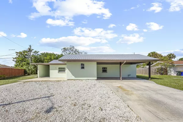 Coliving in Cocoa - Outer Orlando, Orlando